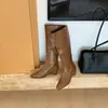 Botas de montar para mujer de estilo coreano de caña alta para aumentar la altura, nuevo modelo de otoño 2026, elegantes botas ajustadas con cremallera trasera