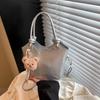 Bolso de Mano para Viajes al Trabajo Estilo Coreano para Mujer 2025 Verano Nueva Moda Hombro Único Axila Simple Dibujos Animados Bolso Cubo