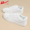 Sapatos de puxar para trás, tênis brancos femininos, sapatos femininos populares para primavera e outono, sapatos casuais versáteis e estilosos, tênis color block, sapatos femininos no atacado