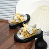 Sapatos de bebê para o outono, tênis infantis respiráveis de sola macia para meninos e meninas de 1-2-3 anos, sapatos casuais antiderrapantes para atividades ao ar livre