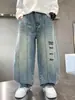 Jeans Casuales Bordados de Moda Nueva Primavera 2026 para Niños, Pantalones Sueltos Versátiles para Niños Mayores, Modernos