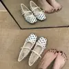 Sapatos femininos baixos estilo francês, novo modelo outono 2026, bico quadrado, corte baixo, sola macia, sapatos de festa, sapatos Mary Jane retrô com bolinhas