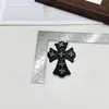 Venta al por mayor del fabricante Marca de moda europea y americana Parches Cruzados con Herrajes de Cuero para Zapatos, Ropa, Mezclilla, Ropa Infantil y Sombreros