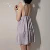 Guiruo Nuevo Satén Sedoso Plateado Escote en V Profundo Fruncido con Almohadilla en el Pecho Camisón con Tirantes Bata Exterior Traje Ropa para el Hogar 4419