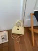 Bolso acolchado de estilo coreano inspirado en Chanel para mujer, nuevo bolso de hombro de lujo ligero 2026, bolso cruzado de nicho