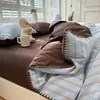 Juego de Cama de Cuatro Piezas de Algodón Puro Clase A con Diseño de Borde de Concha, Adecuado para Dormir Desnudo, Artesanía de Grado Materno e Infantil, Juego de Sábana y Funda de Edredón para Dormitorios Estudiantiles