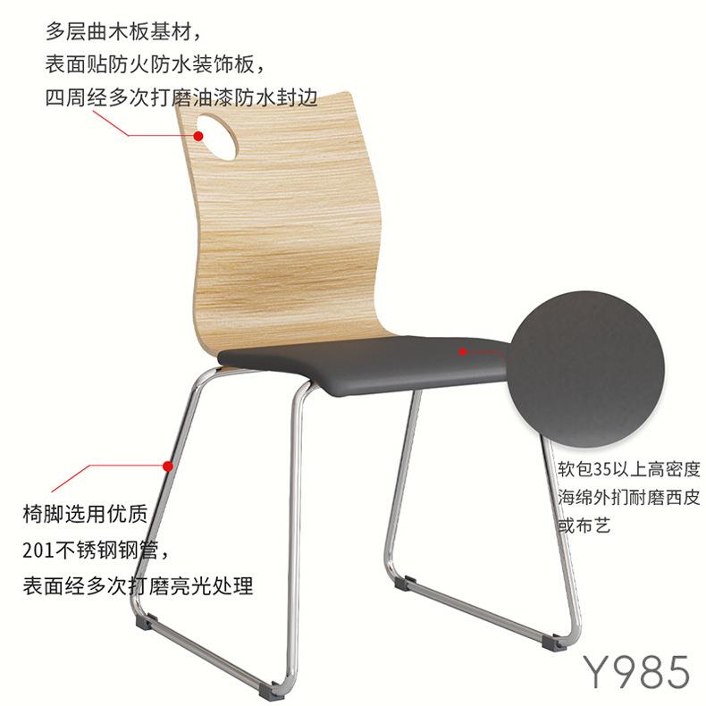 895.jpg