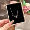Collar Símbolo del Infinito, Cadena para Clavícula de Lujo Ligero Nicho de Gama Alta, Joyería Clásica Exquisita de Moda, Collar Minimalista Ins