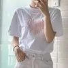 Camiseta Estampada Retro Coreana com Ombro Reto Feminina Top Verão 2026 Novo Tamanho Grande Solta Ins Algodão Puro Branco Manga Curta