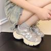Sapatos Brancos Grossos de Couro Estilo Coreano Chique e de Nicho com Biqueira Redonda, Novo Modelo de Verão, Tênis Esportivos Respiráveis de Malha Fofos e Peculiares para Mulheres