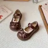 Sapatos de Couro para Meninas 2026 Novo Modelo Sapatos de Princesa Sapatilhas Macias para Crianças Sapatos Estilosos para Bebês Meninas Sapatos para Apresentação Escolar