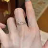"Estilo Old Money" Anillo Vintage con Hebilla de Herradura de Pedrería Dorada Estilo Ins Coreano Simple Temperamento Anillo para Dedo Índice Apilable