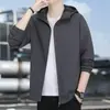 Temporada de Primavera y Otoño Deportes al Aire Libre Holgada Nuevo Estilo con Capucha Chaqueta Casual para Hombre Cuello Alto Chaqueta Deportiva al Aire Libre