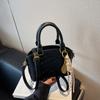 Bolso de Mano Pequeño de Estilo Extranjero de Moda para Mujer 2026 Nueva Moda Versátil Bolso Cubo de Hombro con Tacto de Alta Calidad Bolso Cruzado Casual