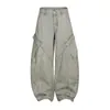 Calça Jeans Cargo Punk de Rua com Múltiplos Bolsos Masculina Casual Desconstruída com Fenda Personalidade Silhueta Calças Cimitarra