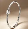 Item de Venda Quente Transfronteiriço, Estilo Minimalista Único, Design de Nicho, Pulseira Feminina de Aço Titânio Antidescolorante, Pulseira Elegante de Aço Inoxidável de Luxo Leve