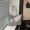 2026 Bolso de Moda Versátil de Gran Capacidad Nuevo Bolso de Hombro Casual de Moda Bolso Tote para Viajes Diarios Bolso Grande de Axila