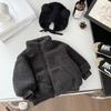 Abrigo de invierno para niños y niñas 2024 nuevo estilo extranjero de lana de cordero para bebés, de una pieza, de terciopelo, cálido, acolchado, versátil.