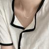 Collar pequeño de cereza de diseño nicho estilo coreano para mujer, estilo simple ins, moderno, único, de verano, combinable con todo, joyería, cadena para la clavícula
