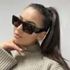 Nuevas gafas de sol de moda estilo europeo y americano transfronterizo, marco cuadrado personalizado de alta gama, patillas irregulares, adelgazantes