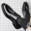 Nuevos zapatos de cuero para hombre de primavera y otoño, antideslizantes, transpirables, casuales, de negocios, para traje formal de novio, zapatos de boda estilo coreano