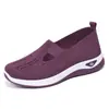 Zapatos para Mujer Transfronterizos Talla Grande Zapatos de Mujer Zapatos de Suela Blanda Zapatos para Madre de Una Pierna Malla Transpirable Zapatos de Tela del Viejo Pekín