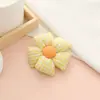 Tela Personalizada Cuadros Florales Girasol Relleno de Algodón Flor de Cinco Pétalos DIY Accesorios para el Cabello Accesorios Flor para Zapatos Flor para Sombrero Fabricante de Flores Procesamiento