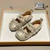 Mocasines Estilo Academia Estilo Británico para Niñas Zapatos Pequeños de Cuero Moda Nueva Otoño 2026 Versátiles Suela Suave Ligeros Zapatos Individuales