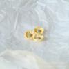 Adesivo de flor de pétala cor creme japonês acessórios de resina brincos DIY feitos à mão material para tiara capa de celular atacado