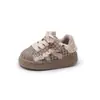 Outono 2026 Novo Estilo Coreano Sapatos de Treino Alemães Infantis para Bebês e Crianças Pequenas Sola Macia Sapatos Forrest Gump Tênis Casuais para Meninas