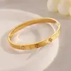 Pulsera Popular de Acero Inoxidable con Diseño de Cruz para Mujer, de Moda y de Alta Gama, Nueva Pulsera Versátil de Lujo Ligero que No se Desvanece