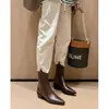 Primeiro Encontro com Botas de Cano Curto Bico Fino Estilo Britânico para Mulheres, Botas Martin para Outono e Inverno, Bico Quadrado Pequeno em Corte V Salto Grosso Botas Western Cowboy