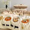 Xiangling Premium Lindo Dibujo Animado Algodón Puro Engrosado Cepillado Estampado Digital Bordado Juego de Cama de Cuatro Piezas