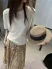 Blusa de tricô de cor sólida com gola redonda, detalhes vazados e manga curta para mulheres, verão 26, fina, solta, modeladora, camiseta versátil, cor damasco, tamanho único