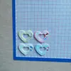 Gatinho Xadrez Desenho Animado Coração Vazado DIY Grampo de Cabelo Acessório de Cabelo Capa de Celular Decoração de Sapato Acessórios Atacado
