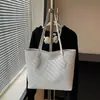 Bolsos de Alta Gama para Mujer 2026 Primavera Nuevo Estilo Moda Retro Europea y Americana Elegantes Versátiles Simples Diseño de Nicho Bolsos