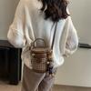 Bolso de nicho de alta gama 2023 nuevo bolso de mujer versátil bandolera de espiga popular popular bolso cubo portátil