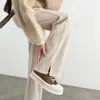 Nueva colección otoño e invierno 2026: Pantalones rectos de espiga elegantes y versátiles, perfectos para el trabajo y el uso diario, con forro polar añadido para mayor calidez y un ajuste favorecedor.