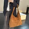 Bolso Informal de Gran Capacidad para Otoño e Invierno Bolso de Axila para Mujer Nuevo 2025 Bolso Cubo de Gamuza Bolso de Hombro Cruzado Simple