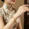 Abertura em forma de C torcida pulseira ajustável banhada a ouro empilhável estilo trançado joia de ouro pulseira vintage para mulheres