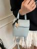 Bolsa Quadrada Pequena de Mão Nova Coleção Primavera/Verão 2026 Estilo Coreano Moda de Alta Qualidade Versátil Casual Feminina