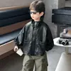 Abrigo para Niños Ropa de Otoño 2026 Estilo Nuevo Estilo Coreano Fresco y Guapo Ropa para Niños Pequeños Chaqueta de Cuero Fresco y Guapo Temporada de Primavera y Otoño para Niños Ropa de Motociclista
