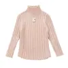 Suéter de Cuello Alto con Cabeza de Conejo Estilo Coreano para Niñas Otoño/Invierno 2026 Nueva Moda Infantil Suéter de Punto Elegante para Niñas Pequeñas