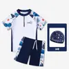 Roupa de Banho Infantil Masculina de Duas Peças com Manga Longa para Meninos Mais Velhos e Adolescentes 2026 Nova Roupa de Banho com Proteção Solar