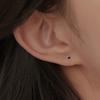 Brinco Stud de Prata S999 Formato Triângulo para Lóbulo da Orelha Feminino Design de Nicho Orelha Óssea Simples Haste de Orelha Preta Vermelha Prata Esterlina Distintiva