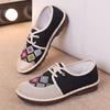 Sapatos de Tecido Old Beijing Personalizados para Mulheres, Solas Macias Antiderrapantes, Sapatos Confortáveis para Mães de Meia-Idade, Sapatos Baixos Casuais Bordados Estilo Chinês