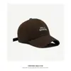 Gorra de Béisbol Versátil de Nuevo Estilo para Primavera y Verano con Bordado de Letras, Visera Curva y Estilo Coreano de Moda que Hace que la Cara se Vea Más Pequeña