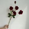 Flor Artificial Nueva Rosa Francesa de 6 Cabezas Fondo para Salón de Bodas Decoración Suave Guía de Camino Decoración Floral para Botella Alta en Stock