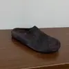Versão em Couro~Estilo Preguiçoso Slip-On Casual Sapatilhas Fechadas Meio Sapatos com Sola Grossa para Mulheres, Uso Externo de Inverno, Sapatos Birkenstock de Couro Genuíno com Forro de Lã