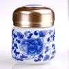 Pote Selado de Cerâmica Porcelana Azul e Branca Esmaltada Jarra Quadrada Vintage Chinesa Garrafa de Mel Tampa de Silicone à Prova de Vazamento Garrafa de Armazenamento de Chá